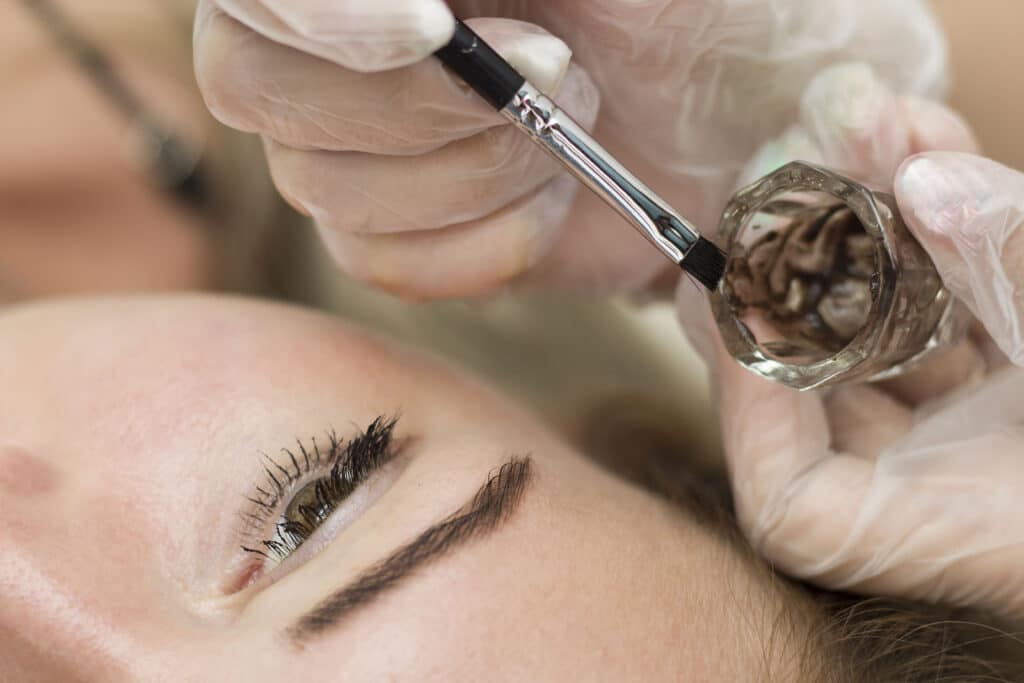 Cejas sombreado henna