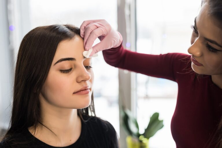 Guía definitiva sobre cejas efecto polvo en Madrid